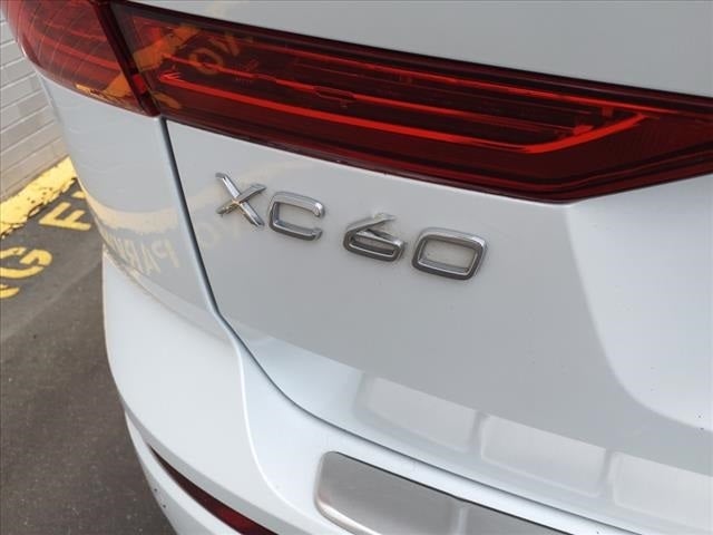 2021 Volvo XC60 Recharge Plug-In Hybrid T8 R-Design
